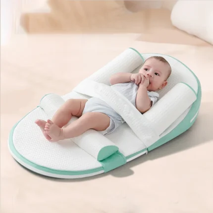Newborn portable pads baby feeding pillow baby anti-vomiting pads relieve baby milk overflow anti-pressure bed in bed